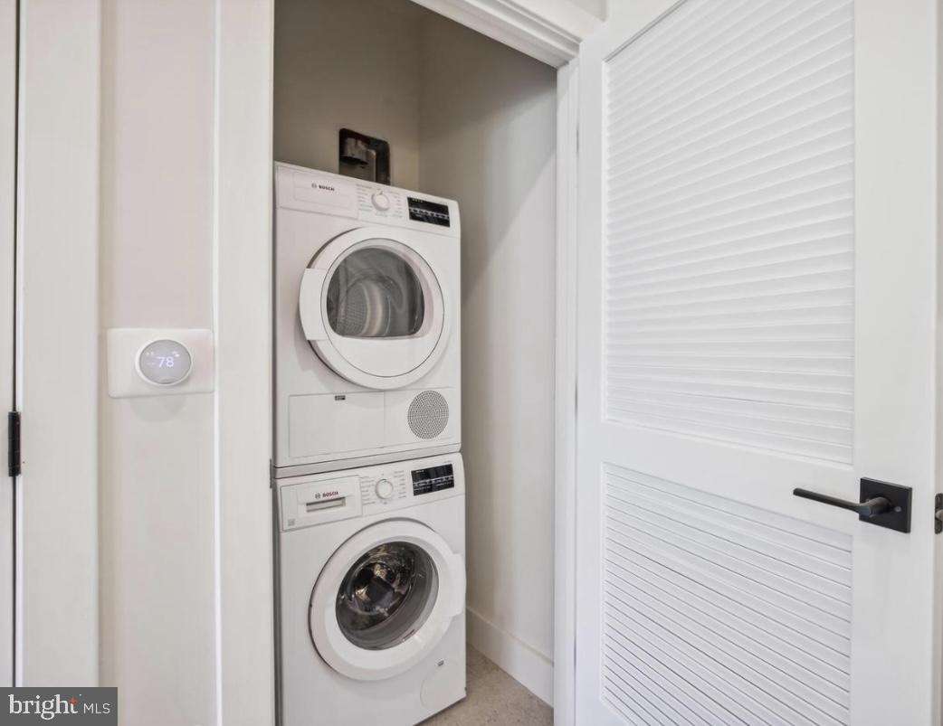 KEY AND NASH - Residential Lease