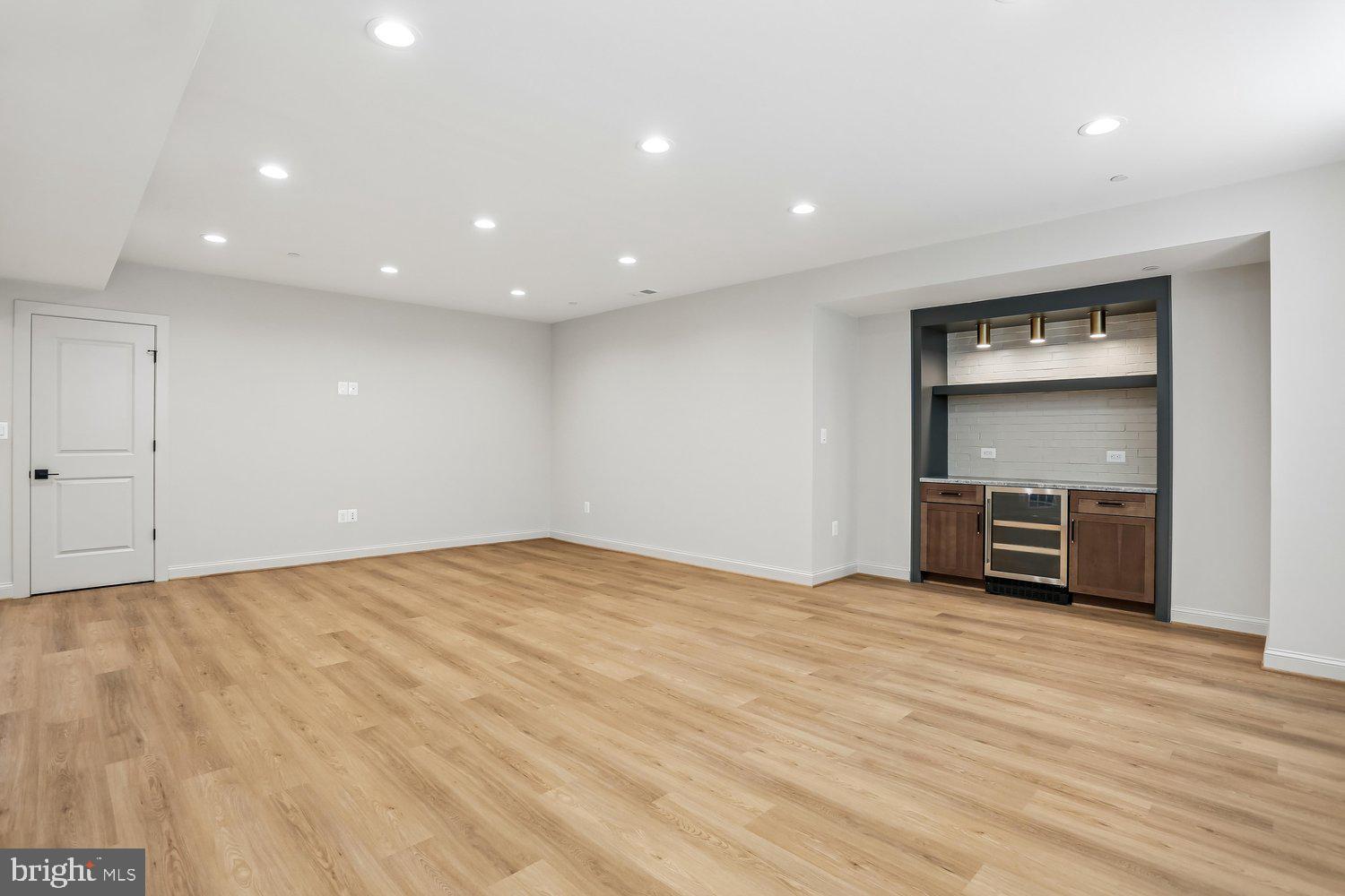 WEST CHEVY CHASE - Residential