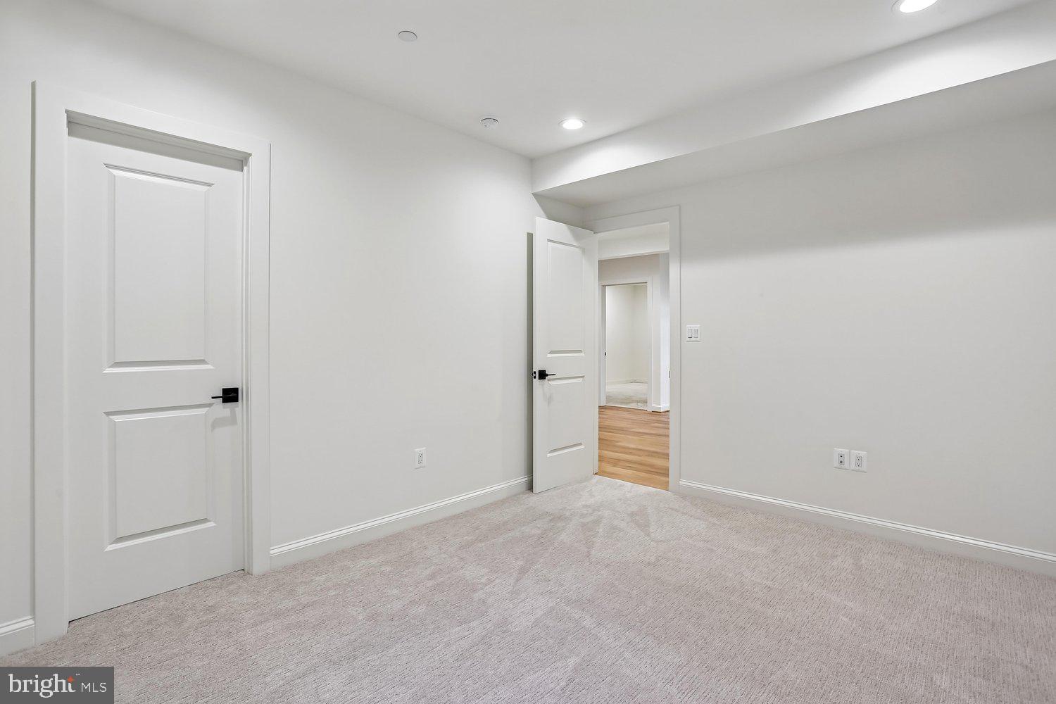 WEST CHEVY CHASE - Residential