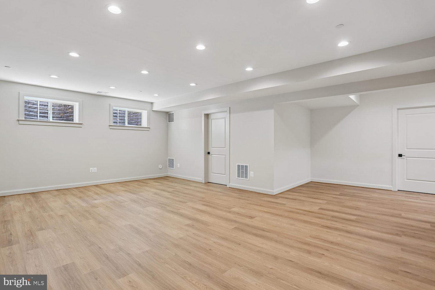 WEST CHEVY CHASE - Residential