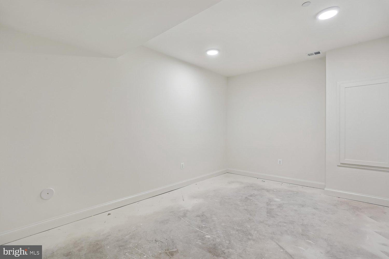 WEST CHEVY CHASE - Residential