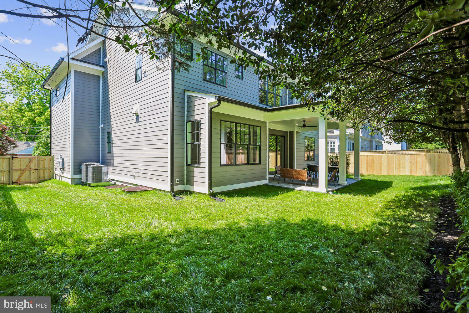 WEST CHEVY CHASE - Residential