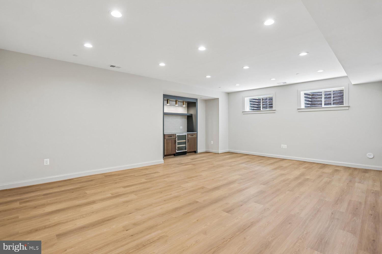 WEST CHEVY CHASE - Residential