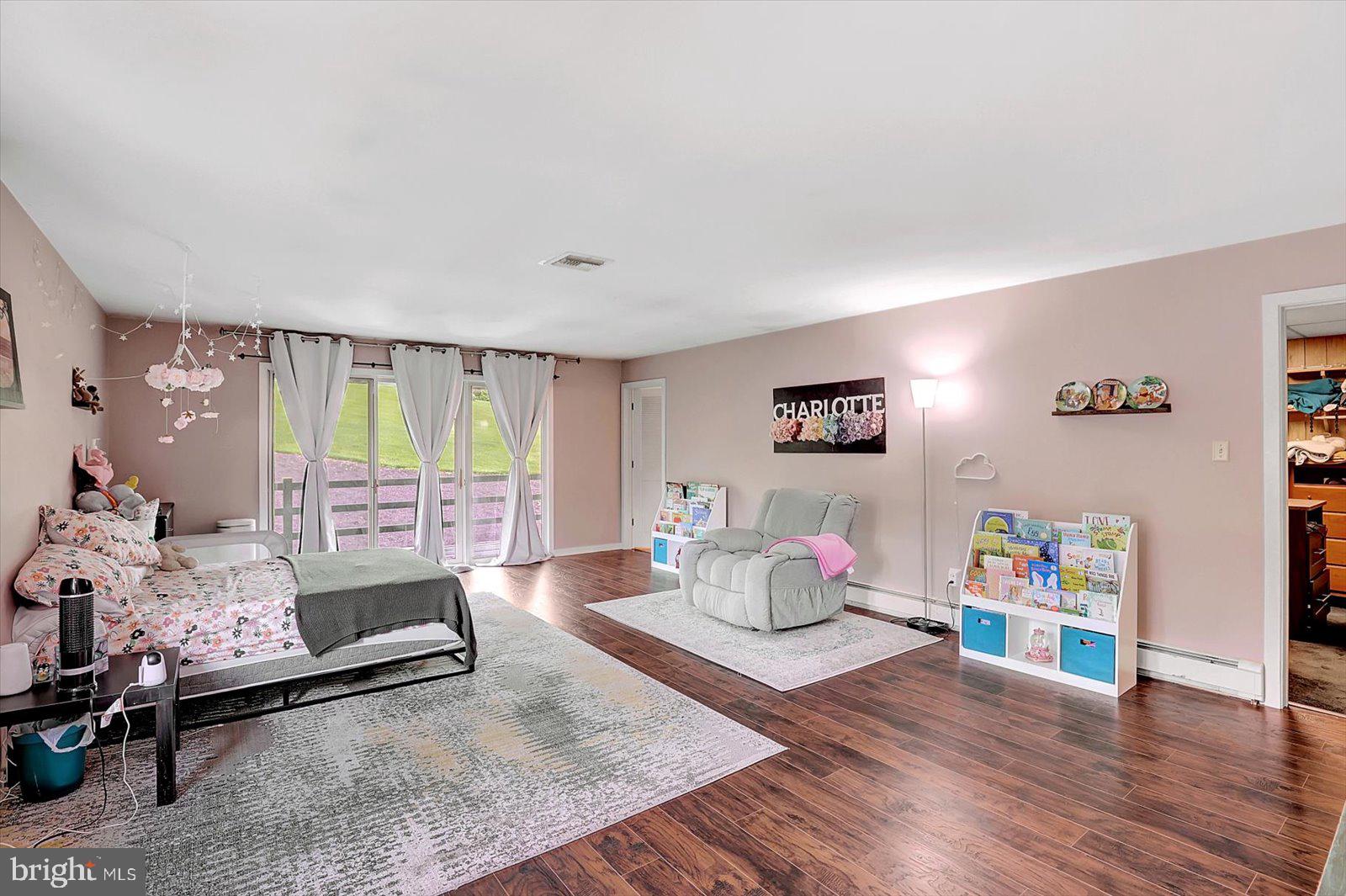 LAUREL TERRACE - Residential