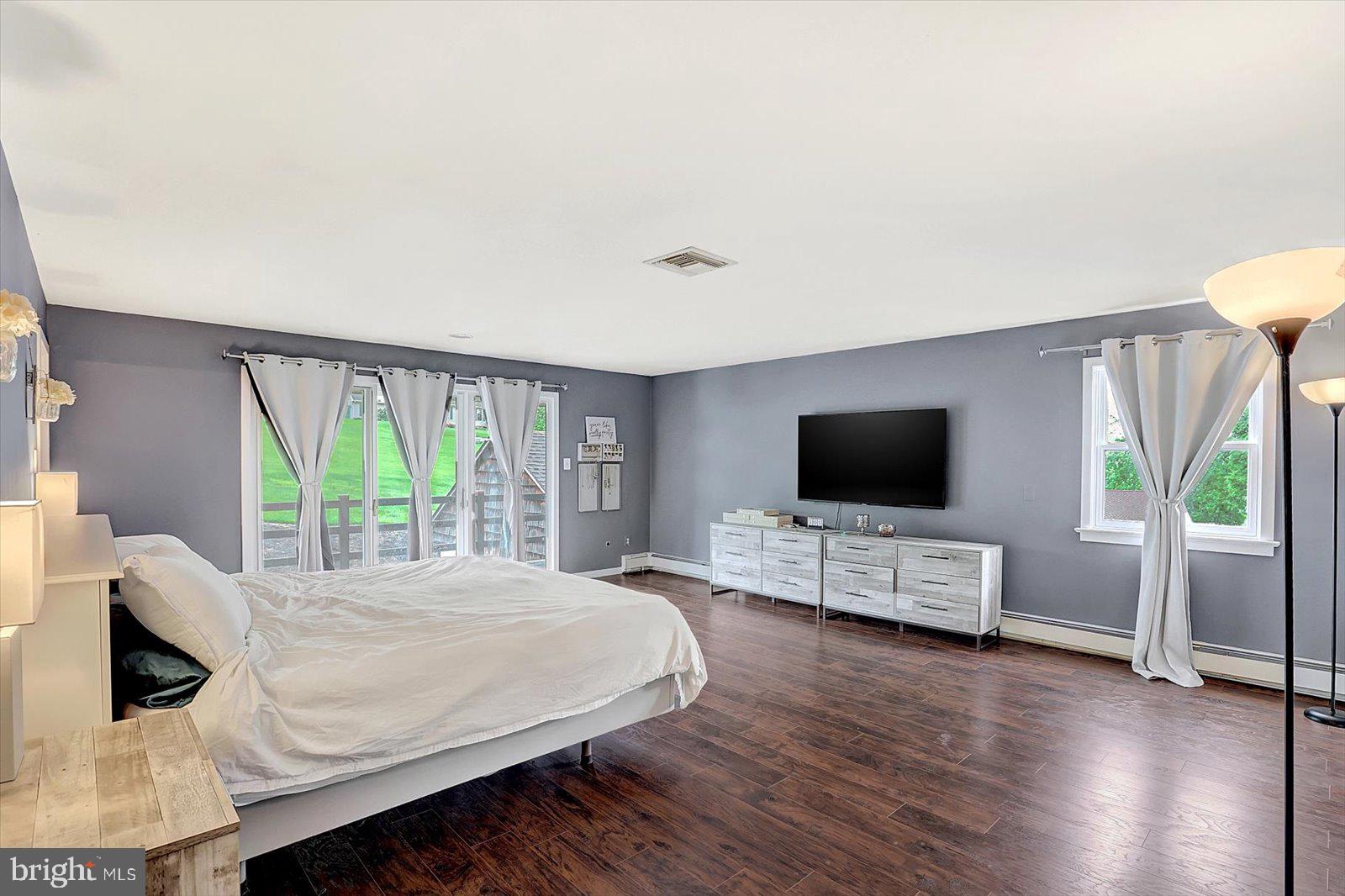 LAUREL TERRACE - Residential