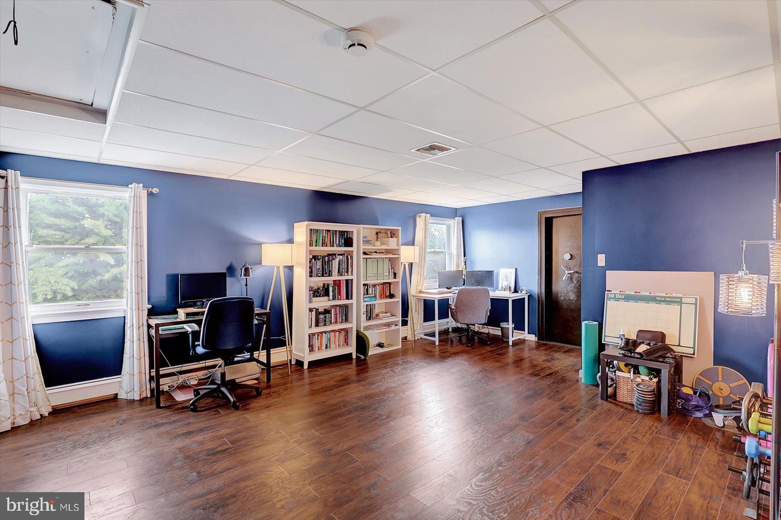 LAUREL TERRACE - Residential