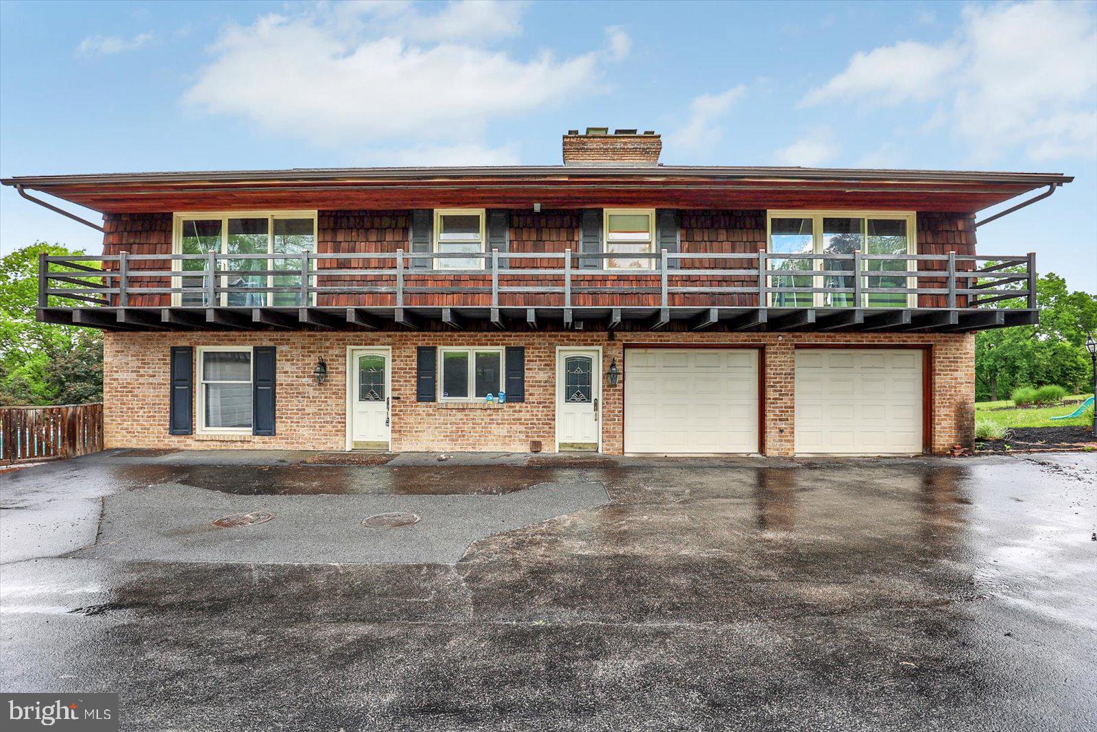 LAUREL TERRACE - Residential