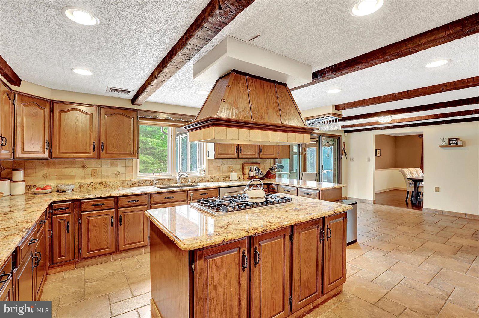 LAUREL TERRACE - Residential