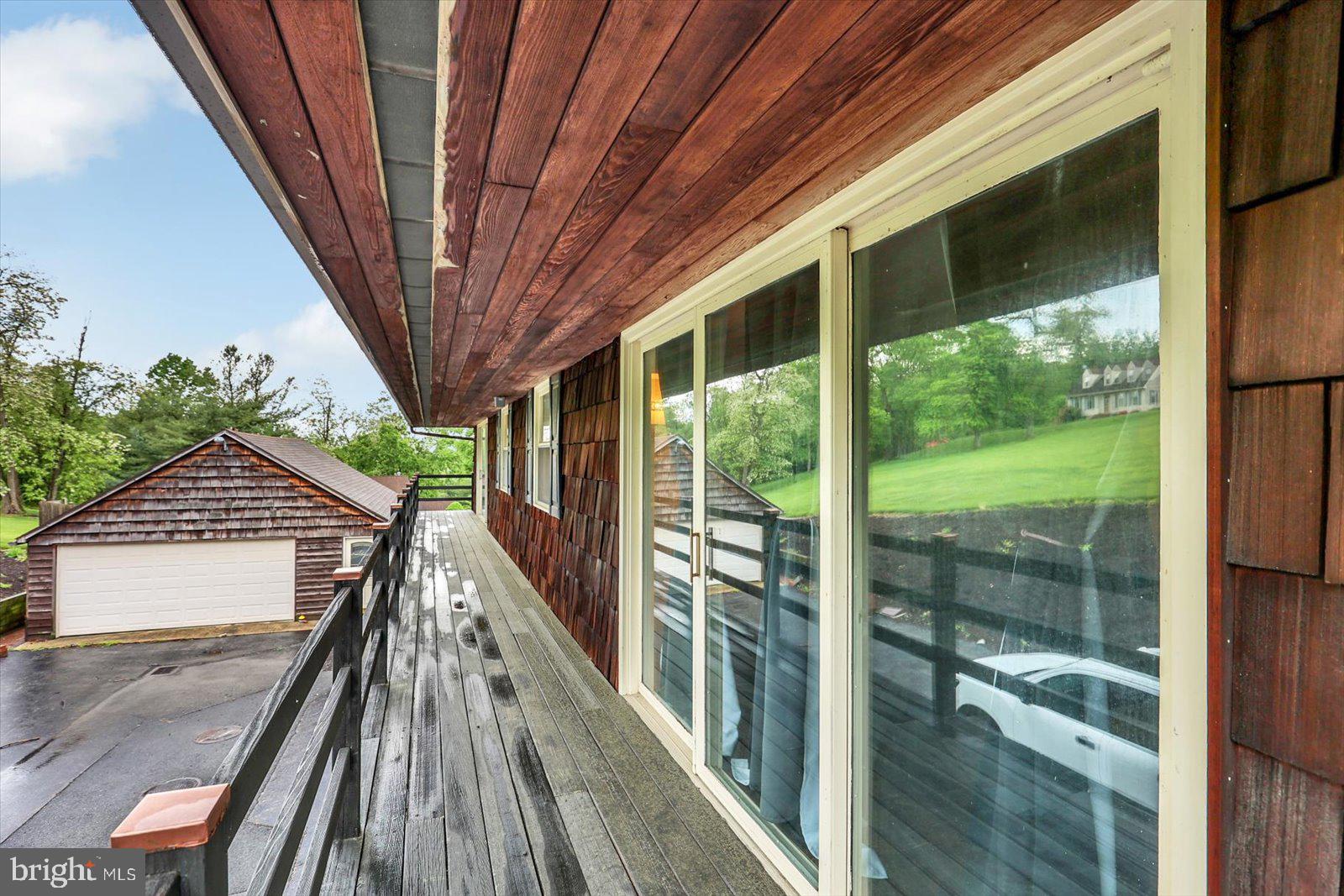 LAUREL TERRACE - Residential