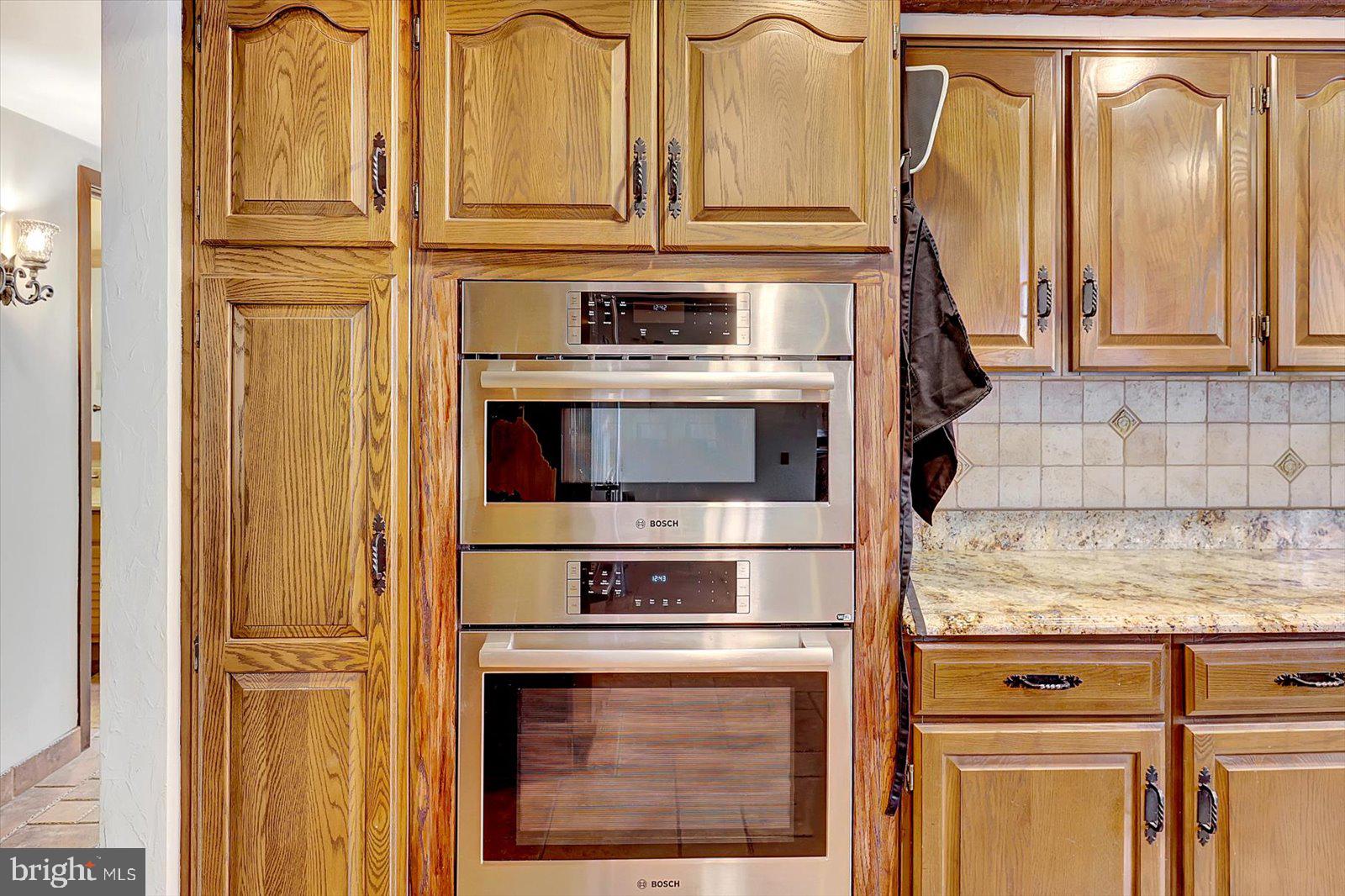 LAUREL TERRACE - Residential