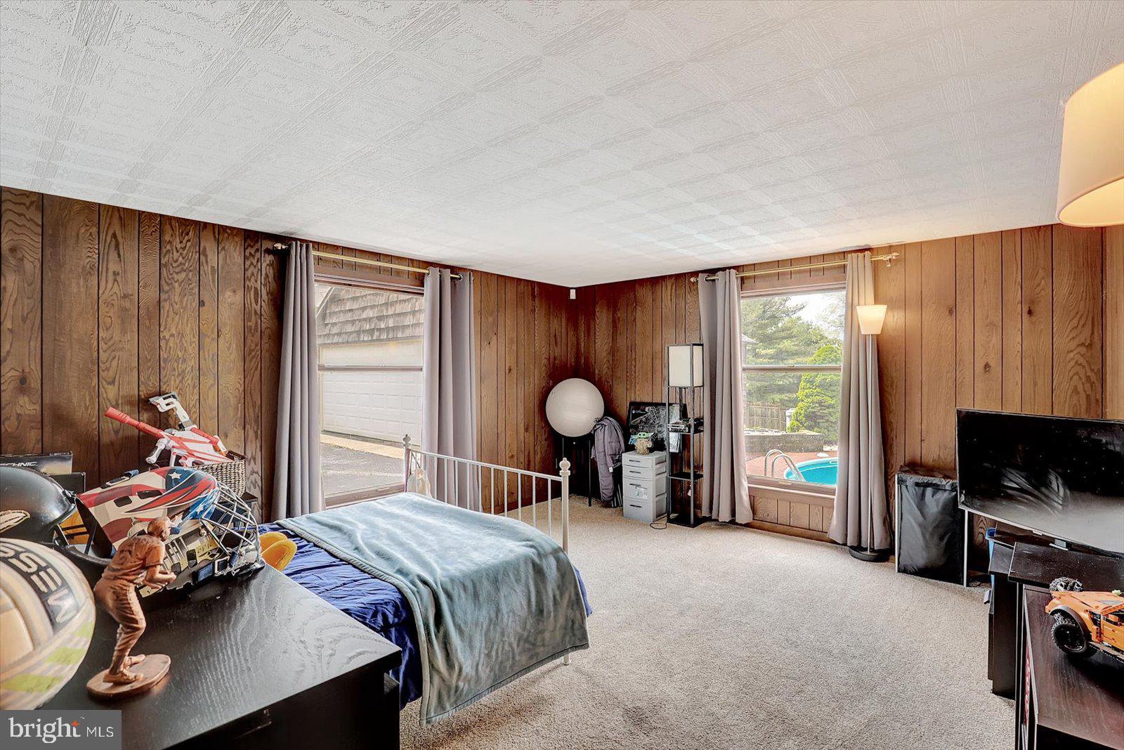 LAUREL TERRACE - Residential