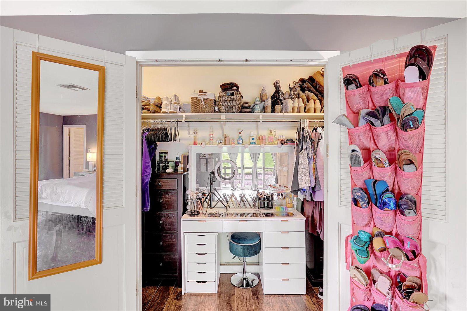 LAUREL TERRACE - Residential