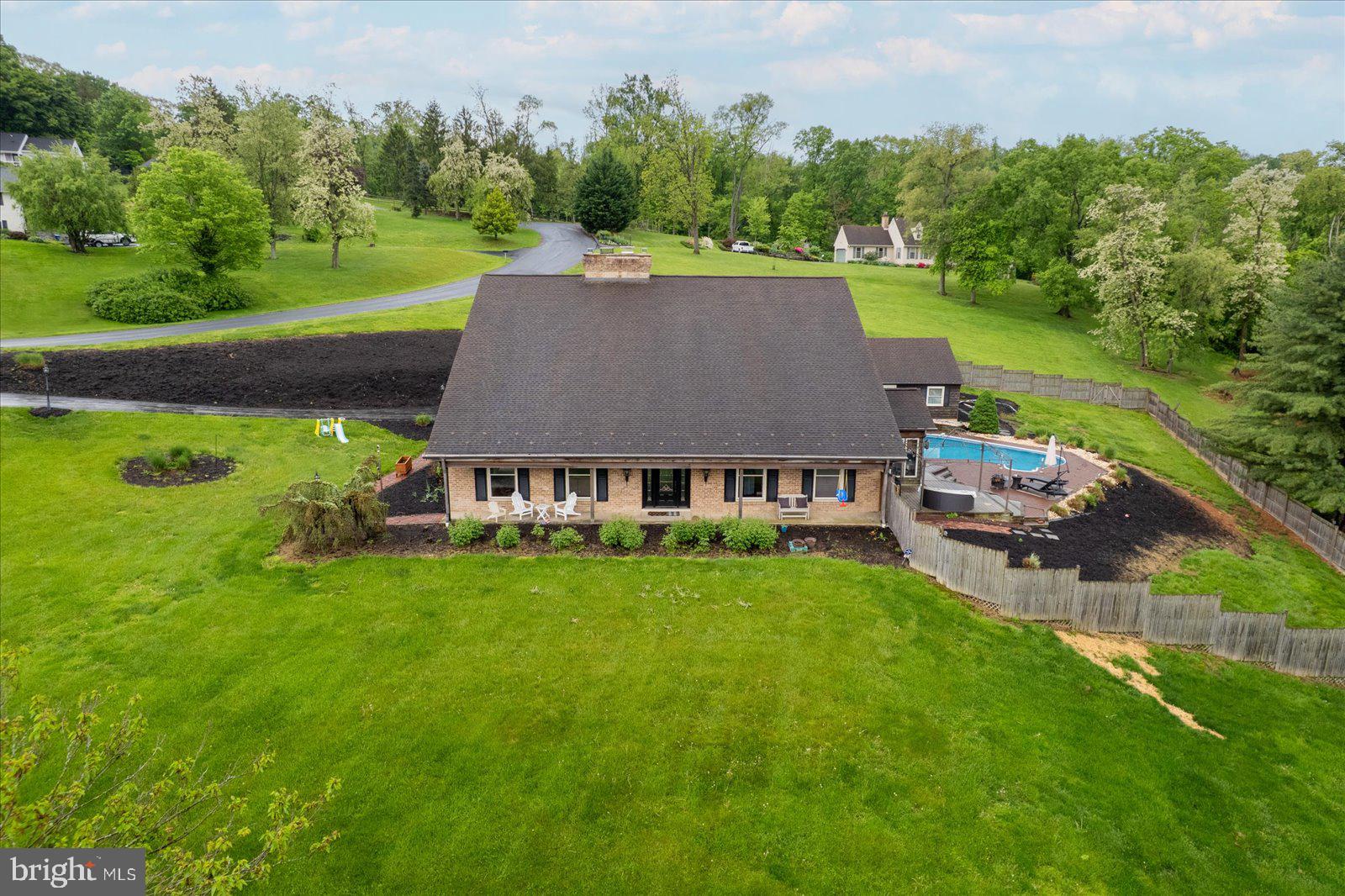 LAUREL TERRACE - Residential