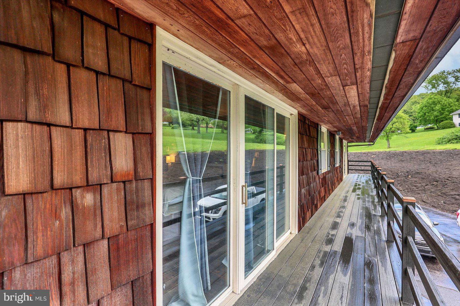 LAUREL TERRACE - Residential