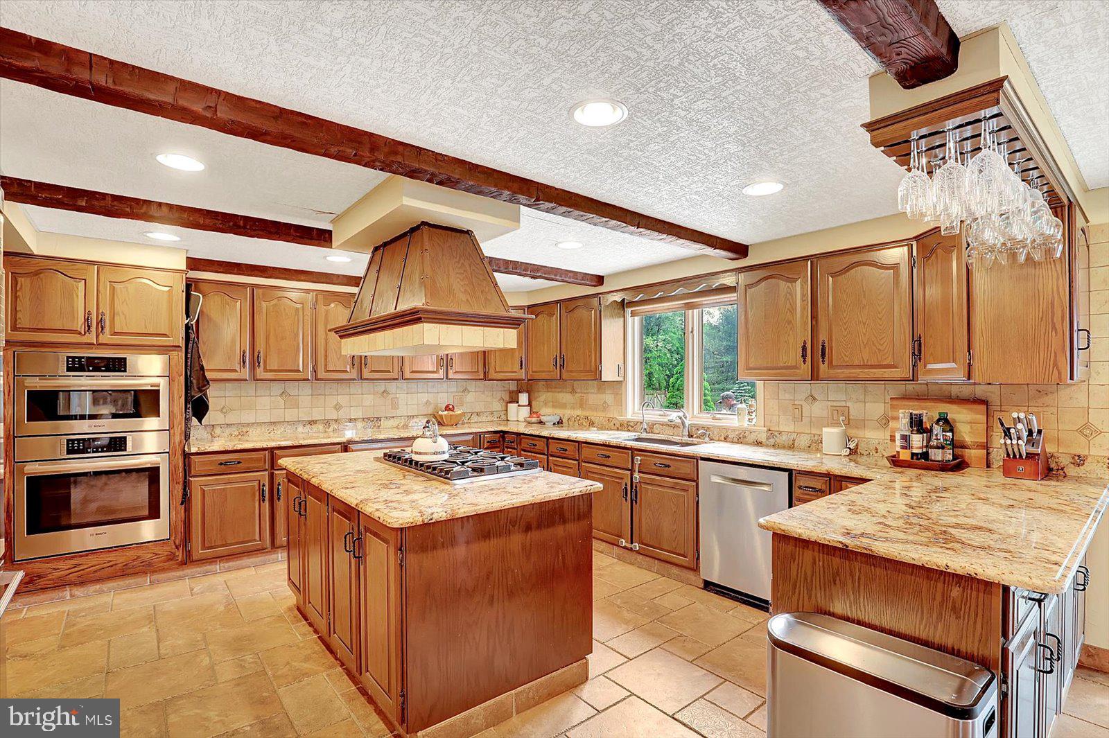 LAUREL TERRACE - Residential