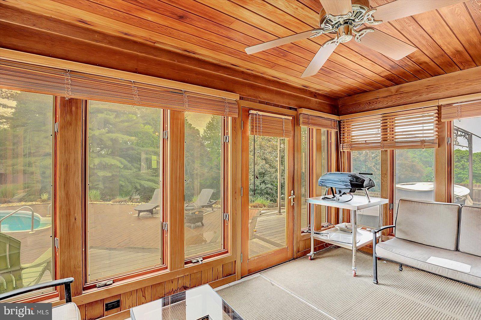 LAUREL TERRACE - Residential