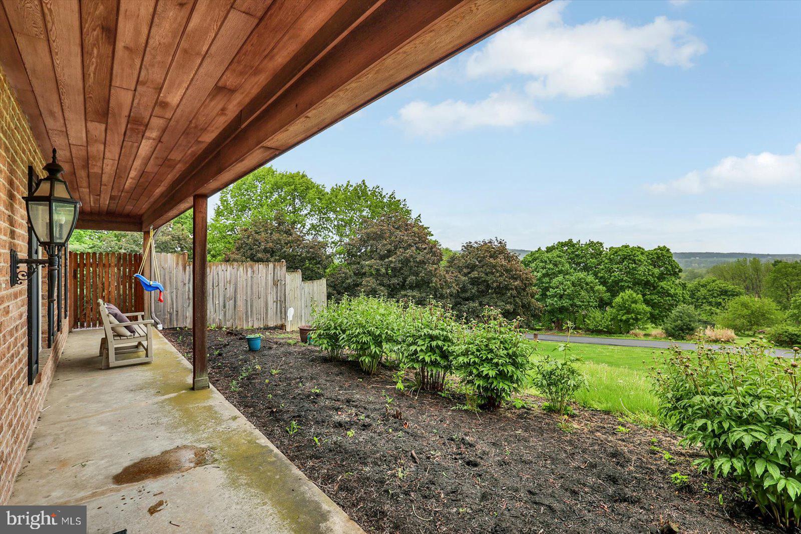 LAUREL TERRACE - Residential