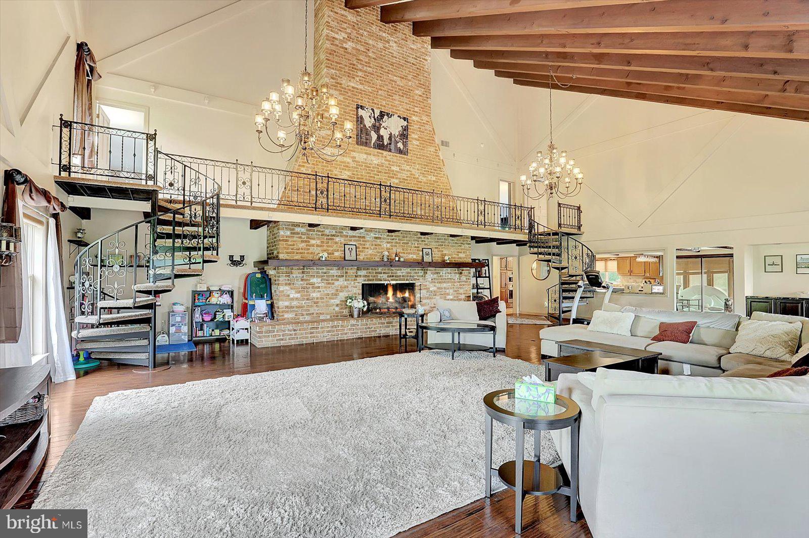 LAUREL TERRACE - Residential