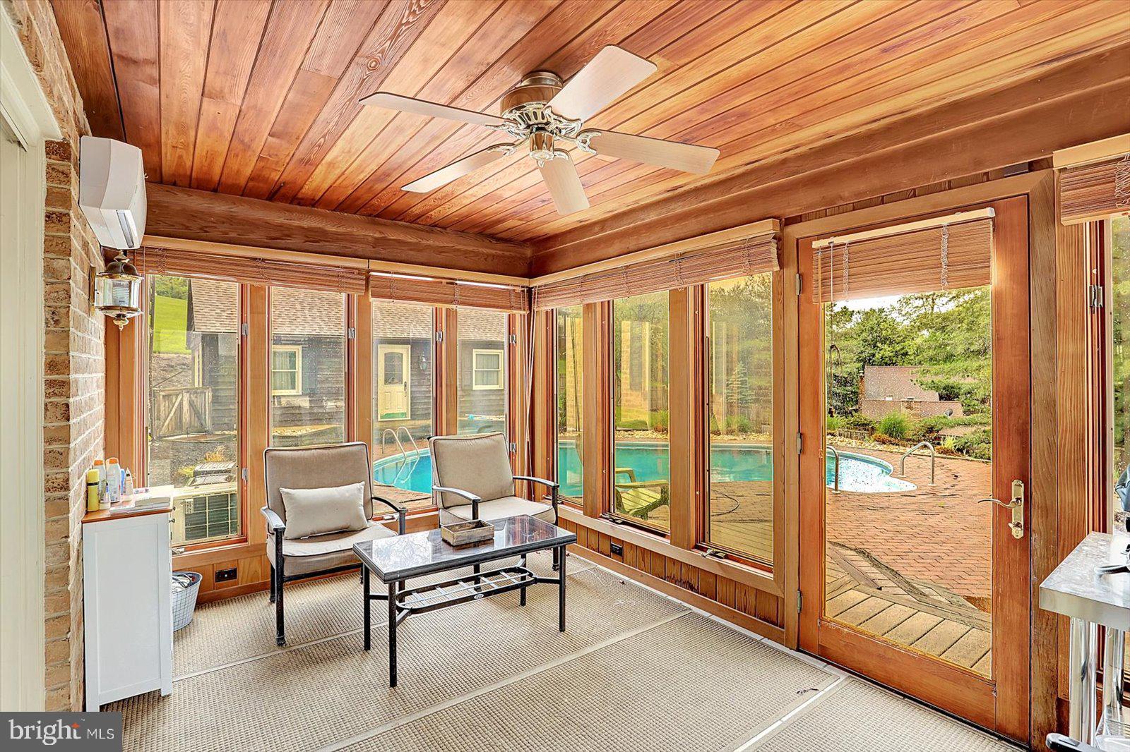 LAUREL TERRACE - Residential