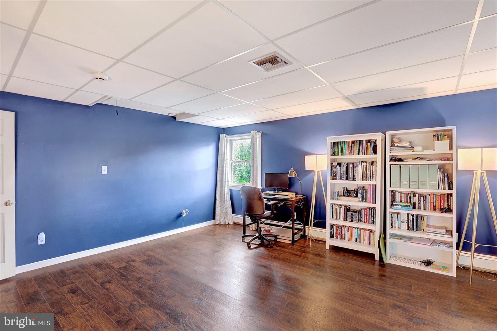 LAUREL TERRACE - Residential