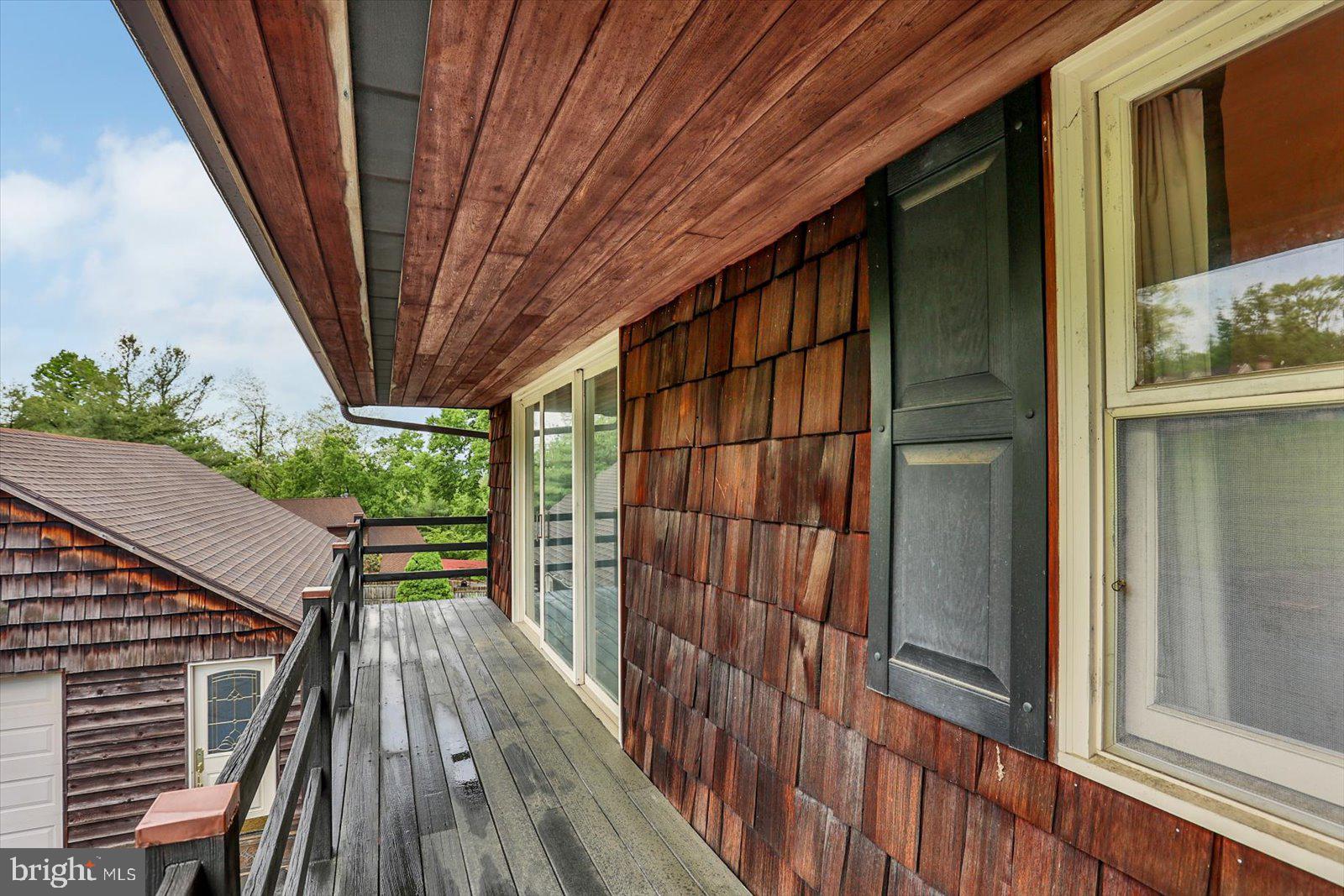 LAUREL TERRACE - Residential