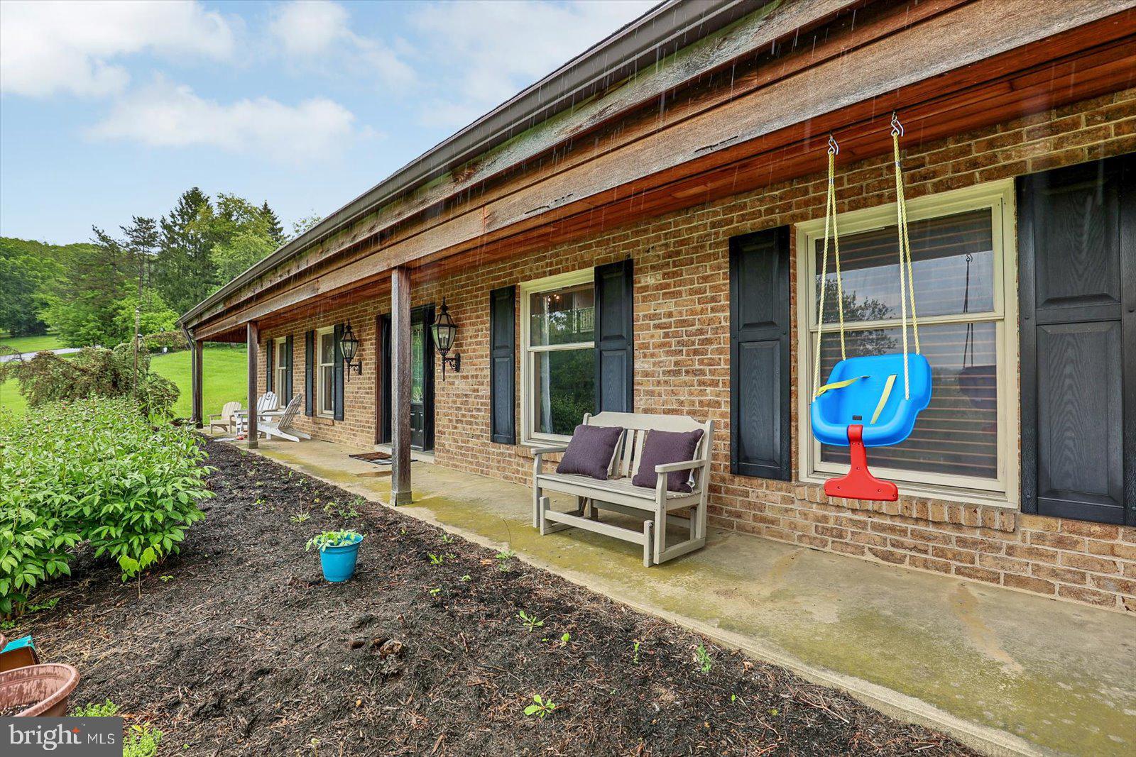 LAUREL TERRACE - Residential