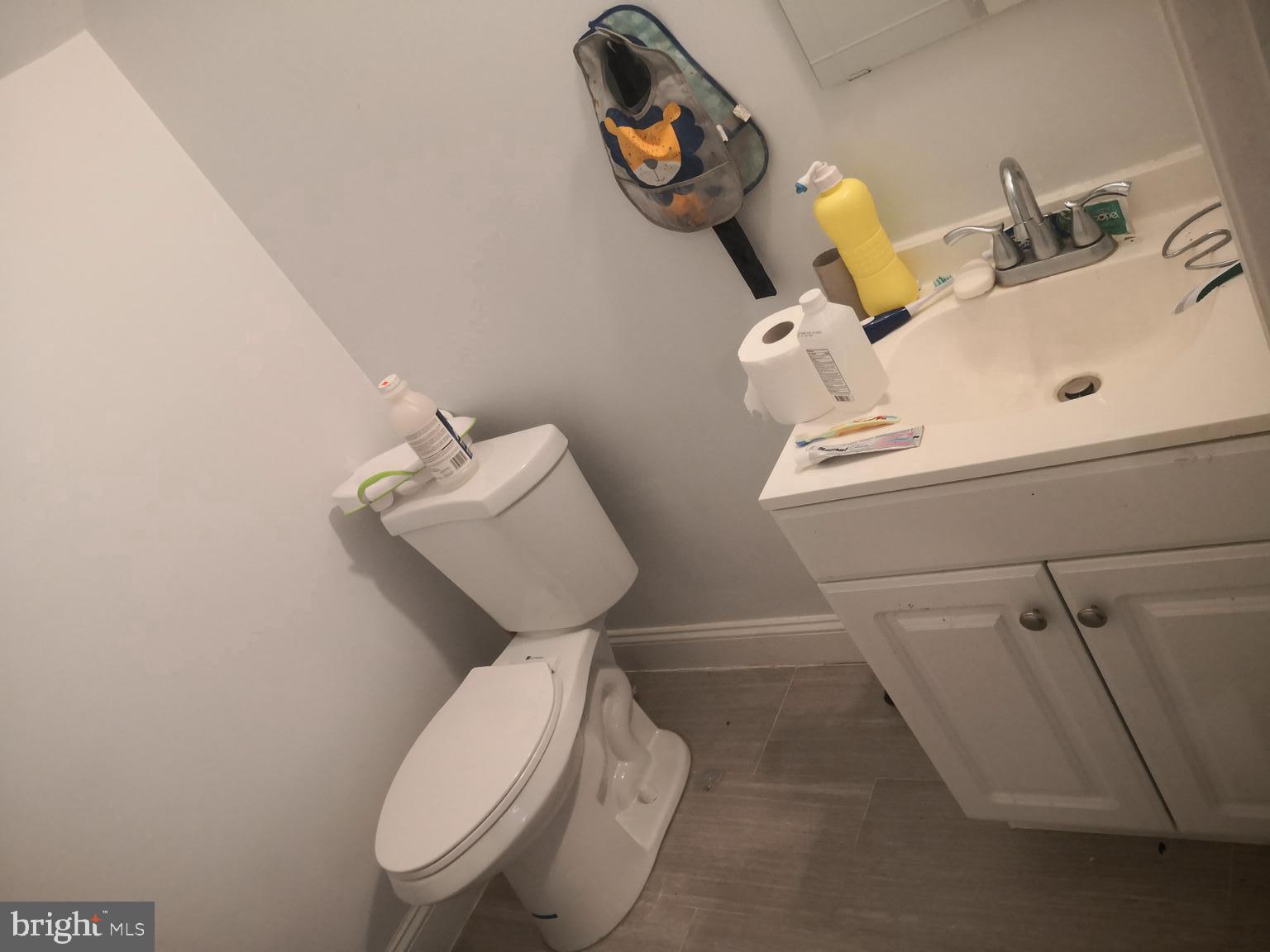 SPRING ARTS - Residential Lease