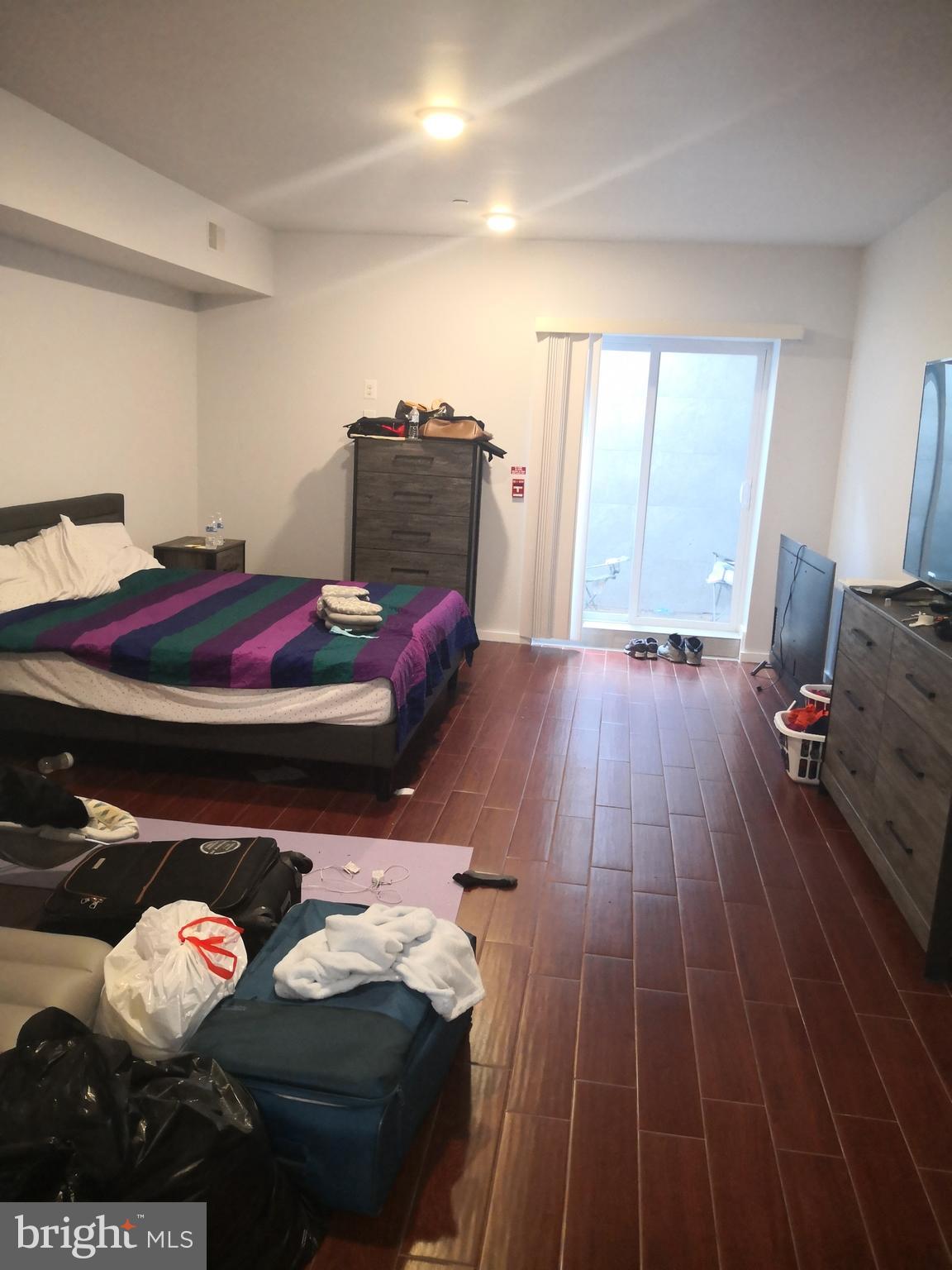 SPRING ARTS - Residential Lease