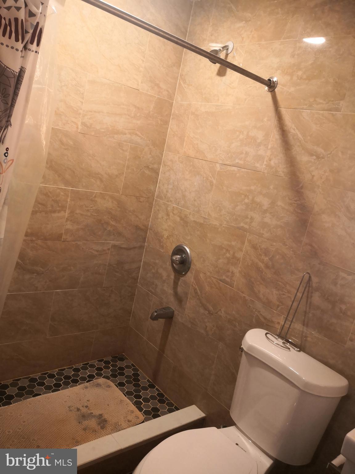 SPRING ARTS - Residential Lease