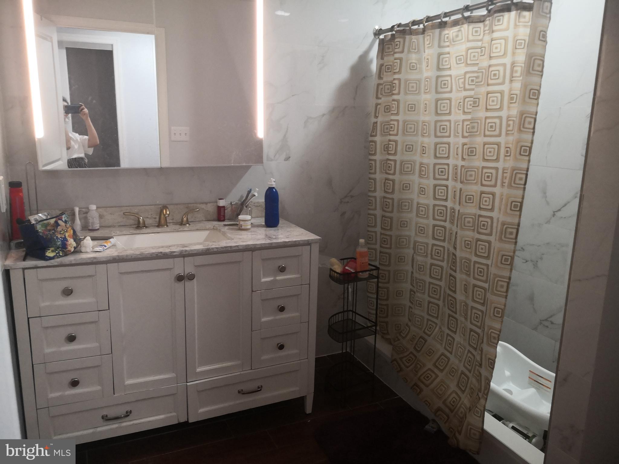 SPRING ARTS - Residential Lease