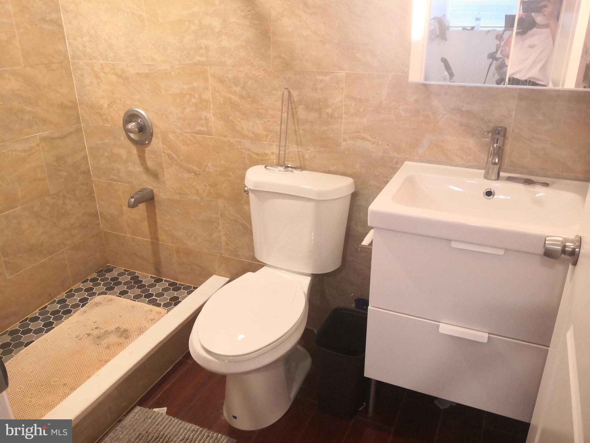 SPRING ARTS - Residential Lease