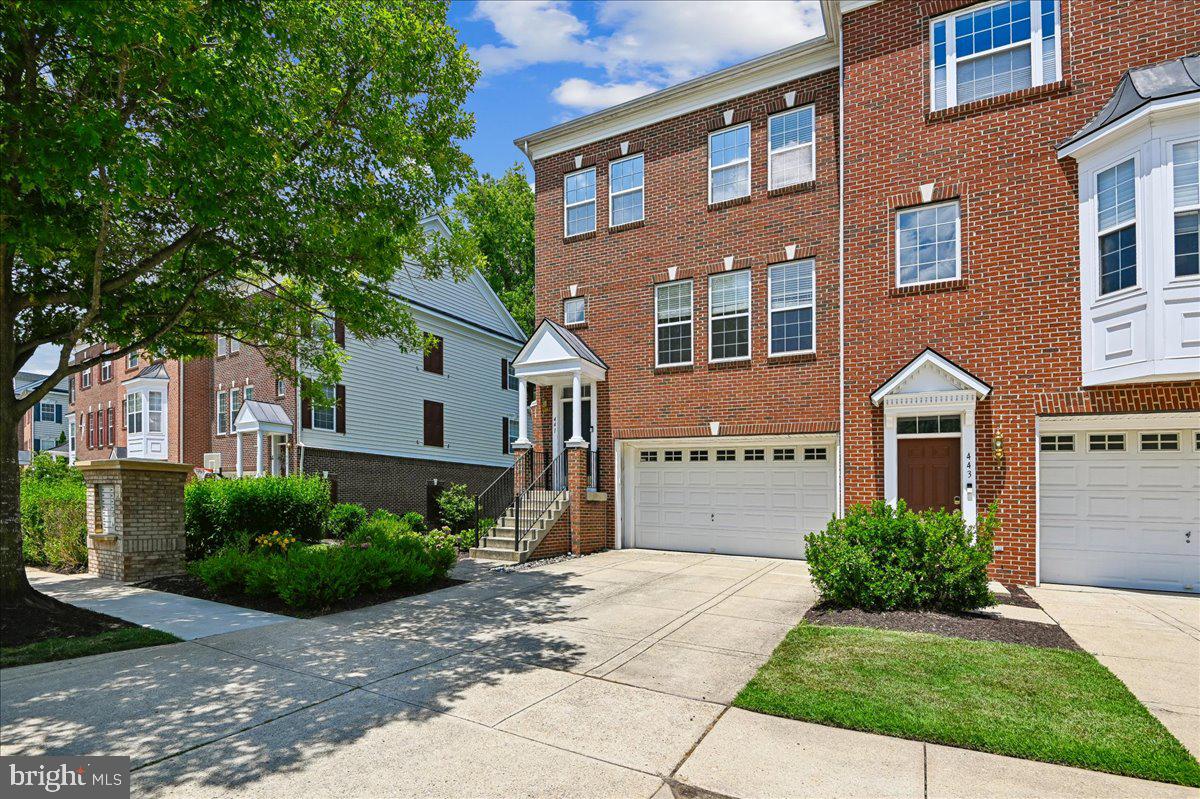 441 PENWOOD DRIVE