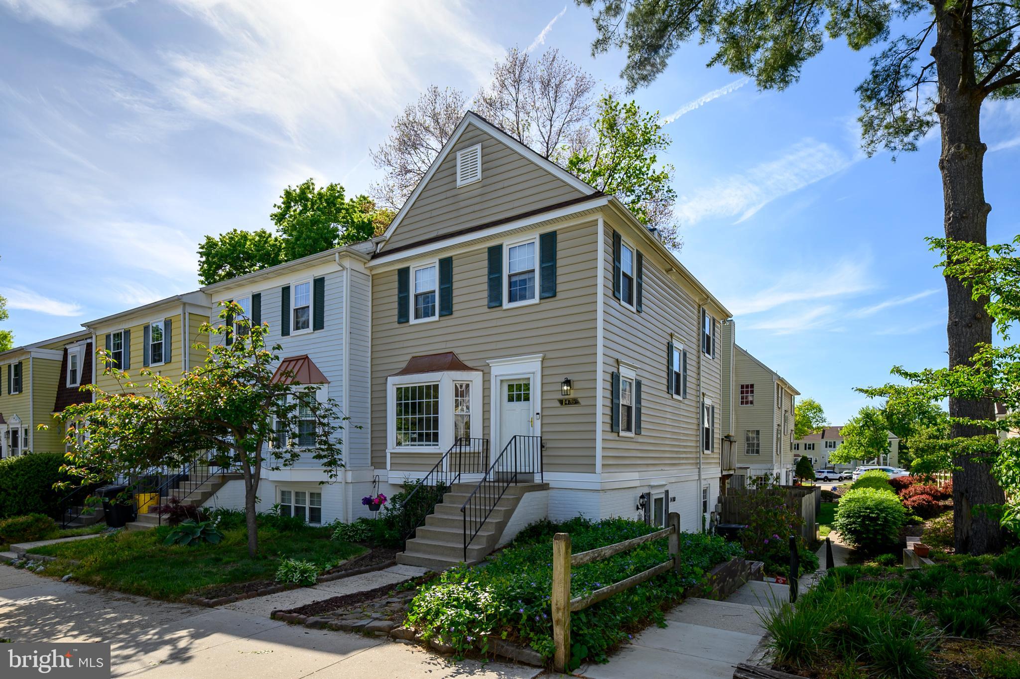CROFTON MEWS CONDO - Residential