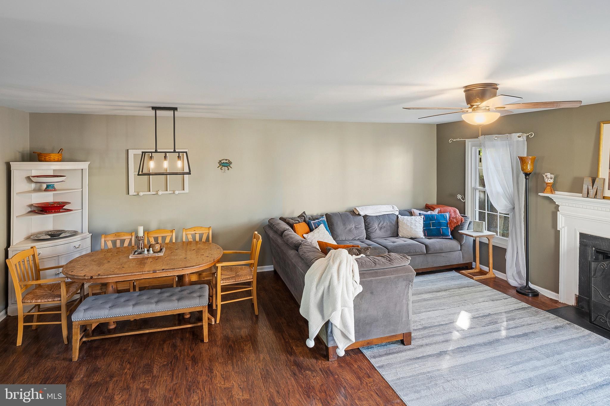 CROFTON MEWS CONDO - Residential