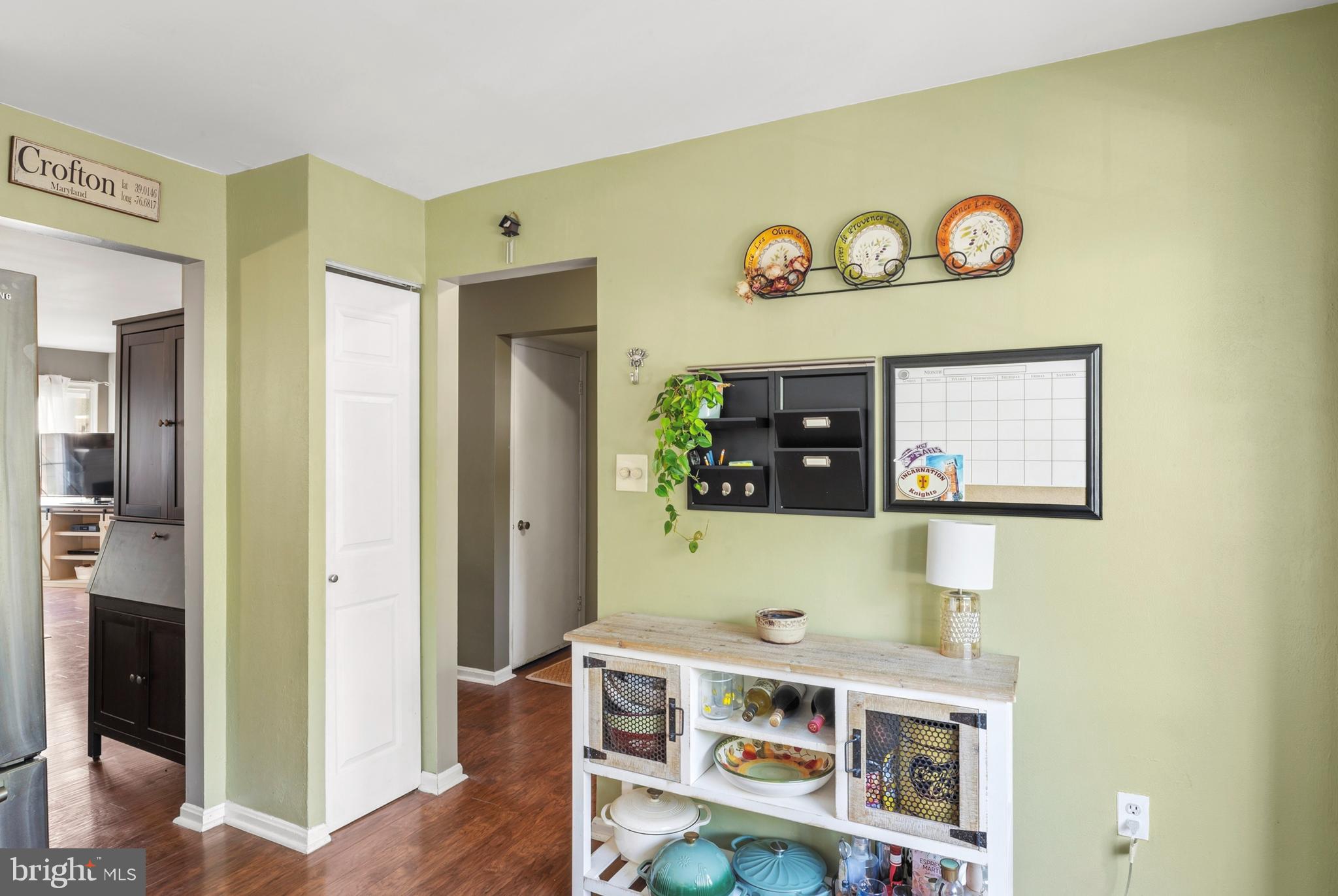 CROFTON MEWS CONDO - Residential