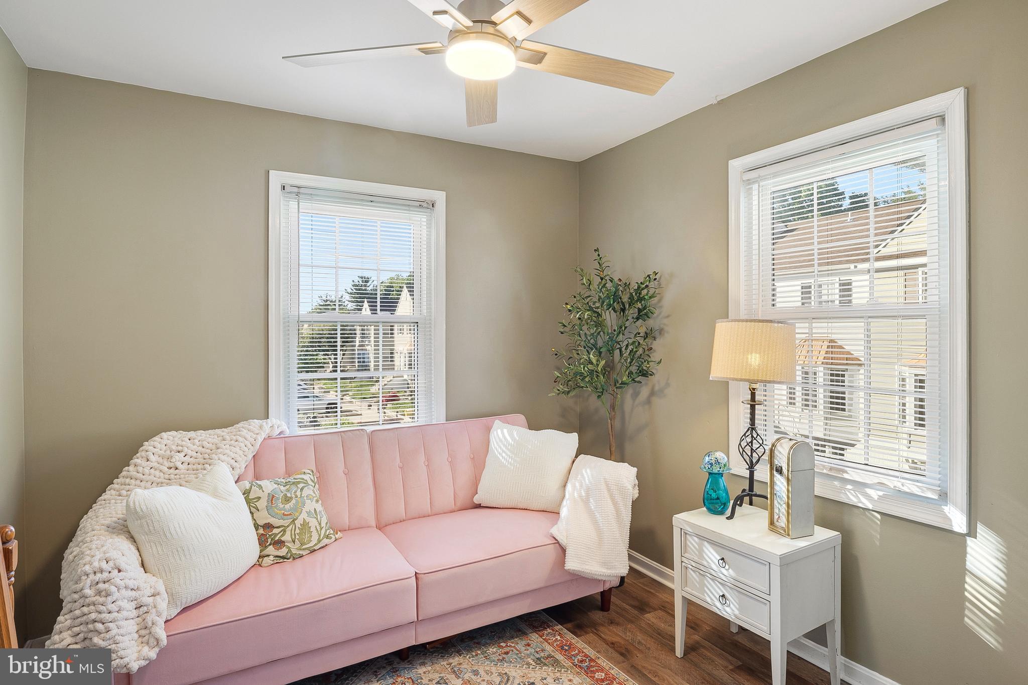 CROFTON MEWS CONDO - Residential