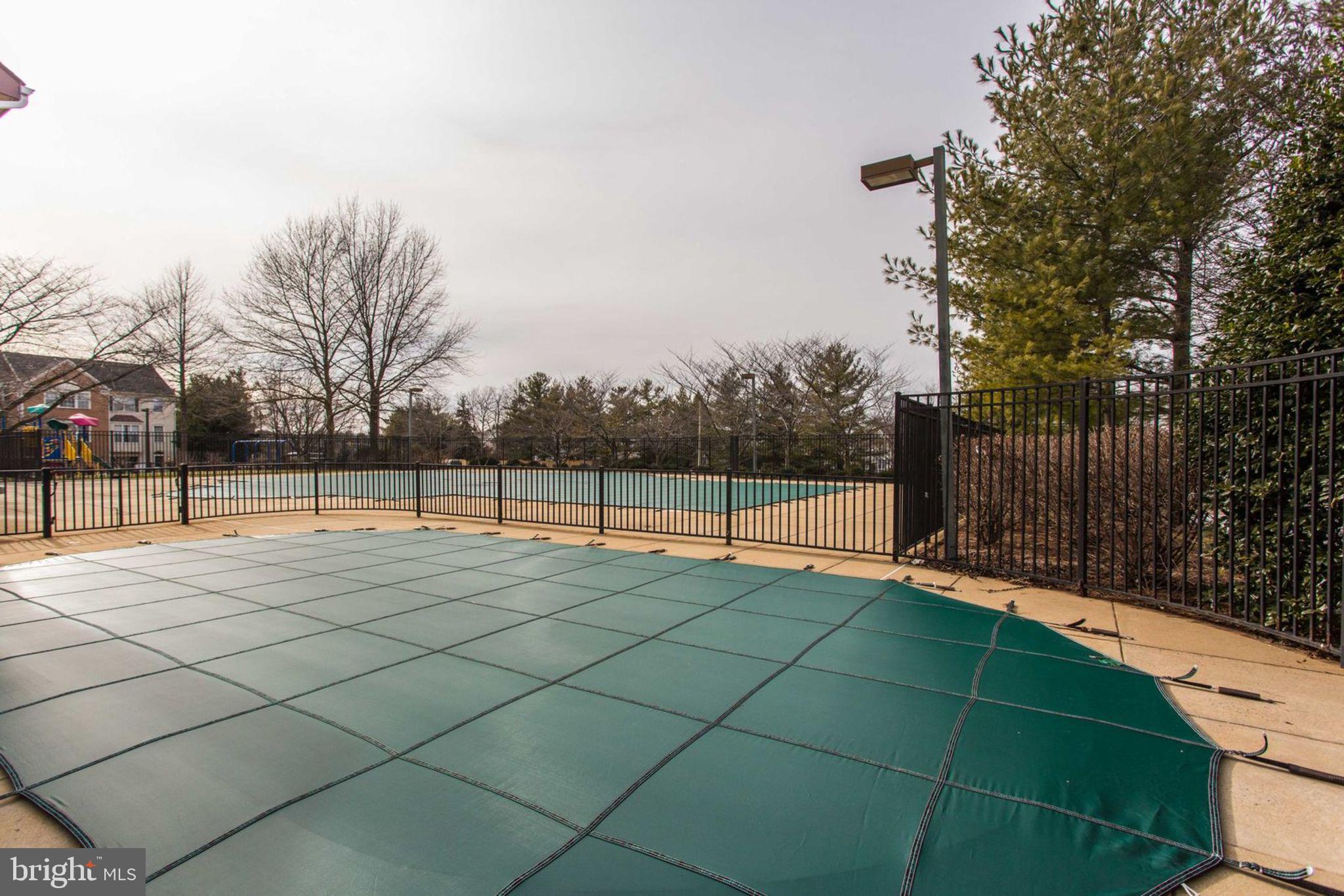 CENTRE RIDGE LAND BAY - Residential