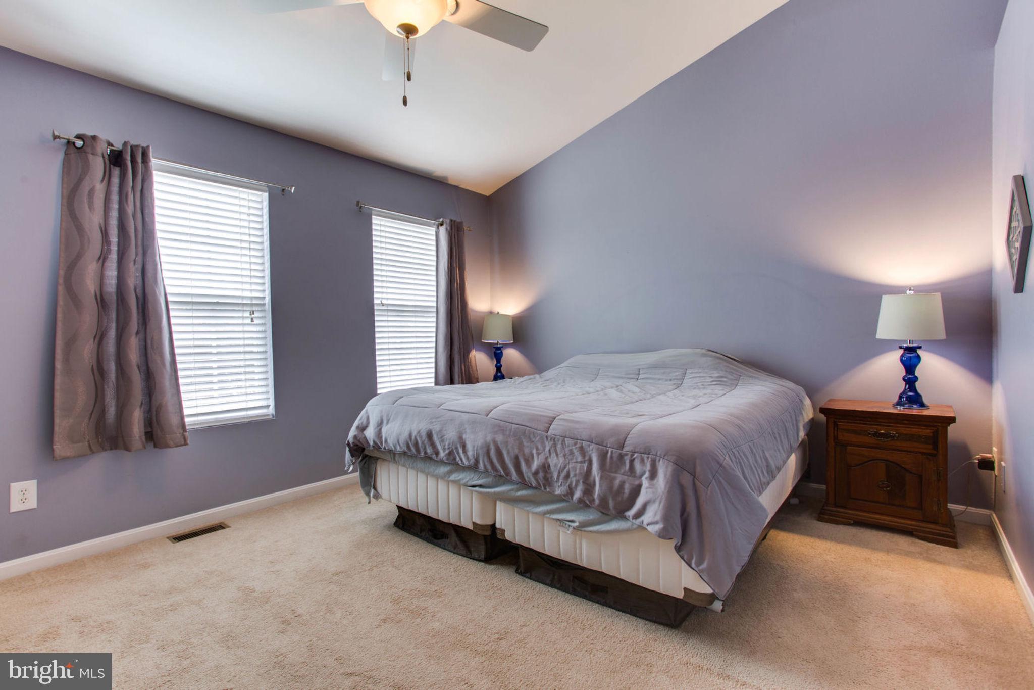 CENTRE RIDGE LAND BAY - Residential