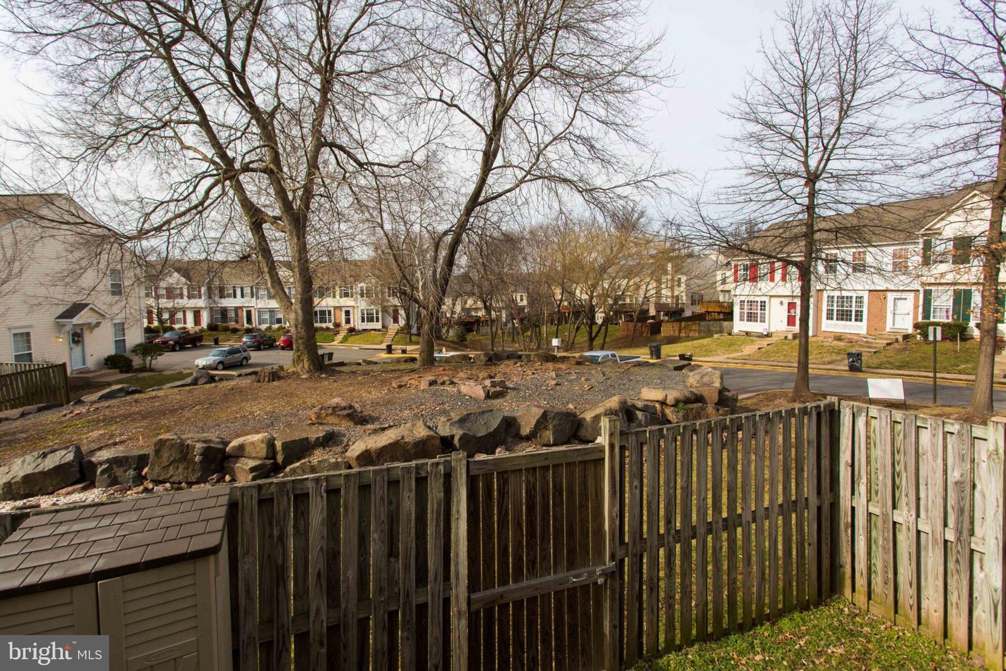 CENTRE RIDGE LAND BAY - Residential