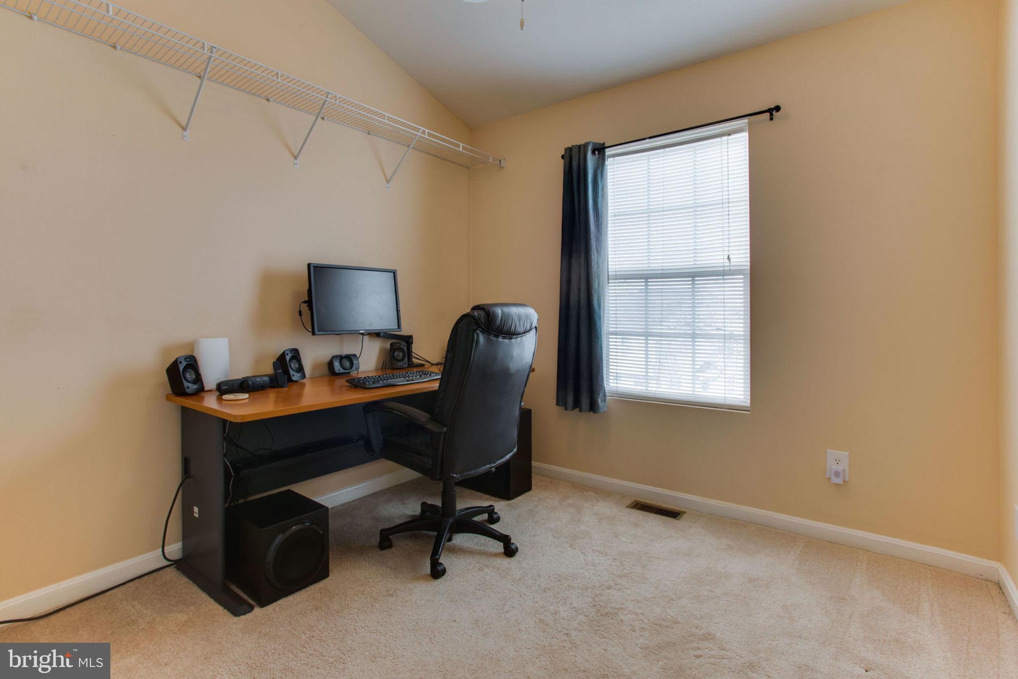 CENTRE RIDGE LAND BAY - Residential