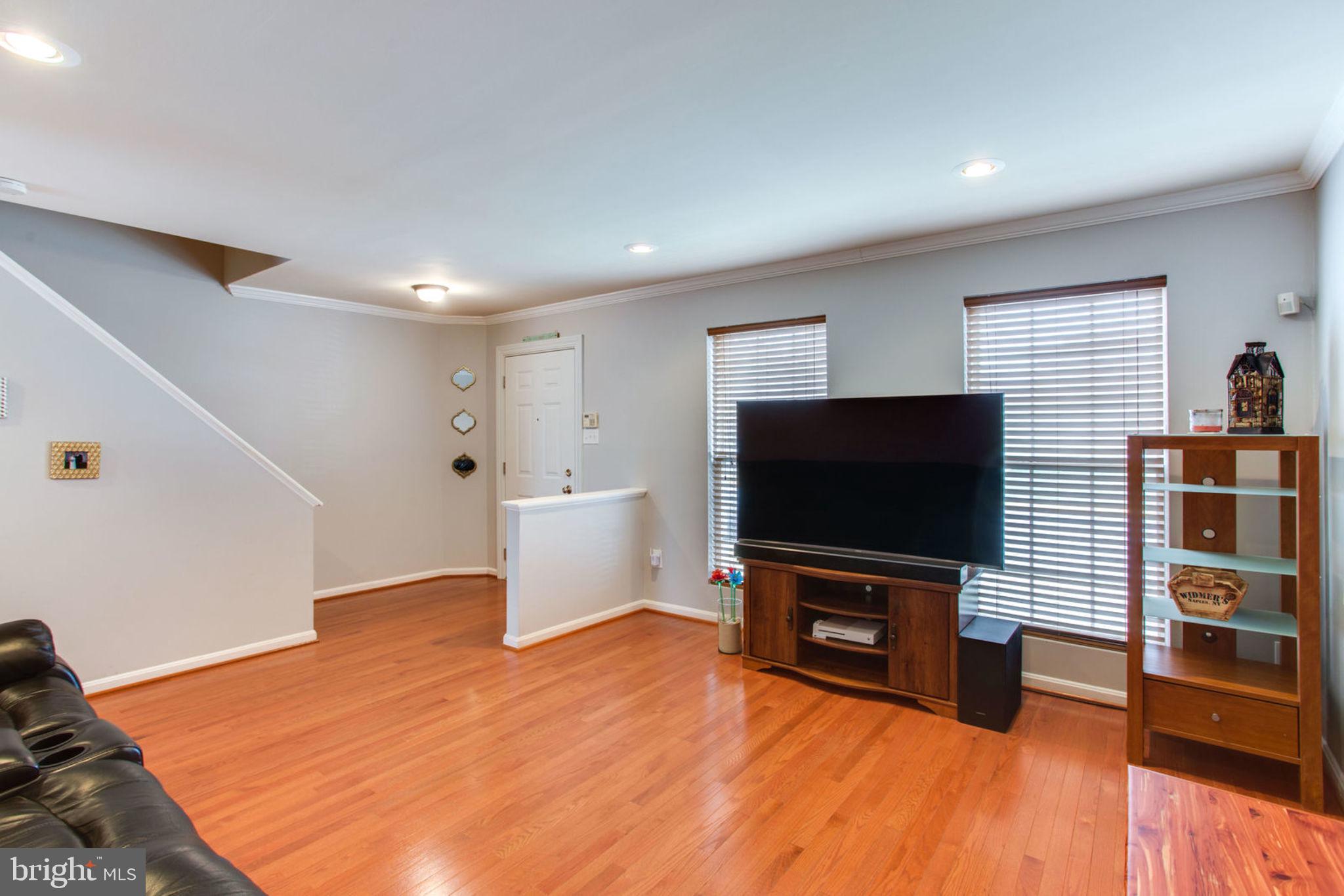 CENTRE RIDGE LAND BAY - Residential