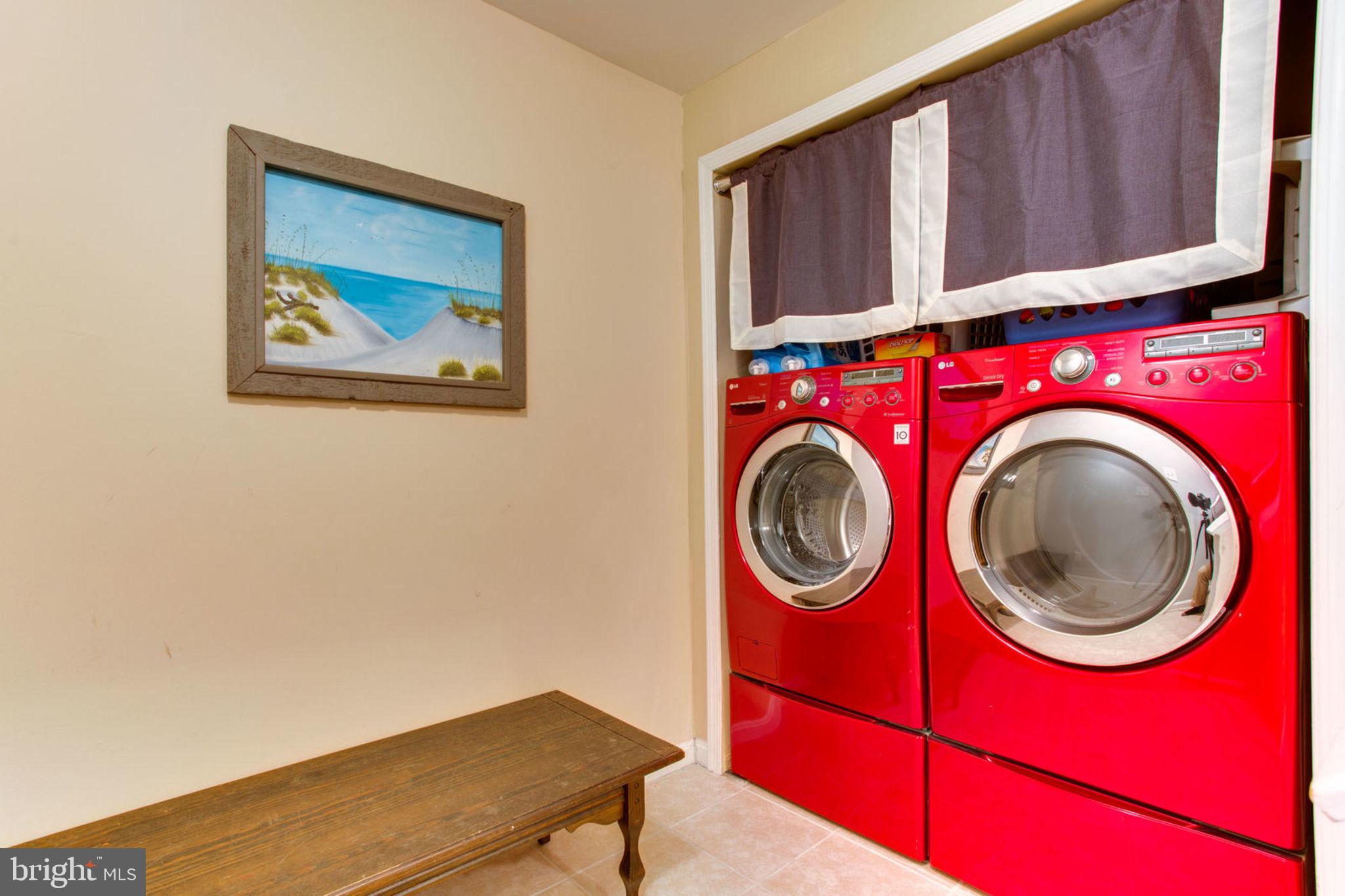 CENTRE RIDGE LAND BAY - Residential