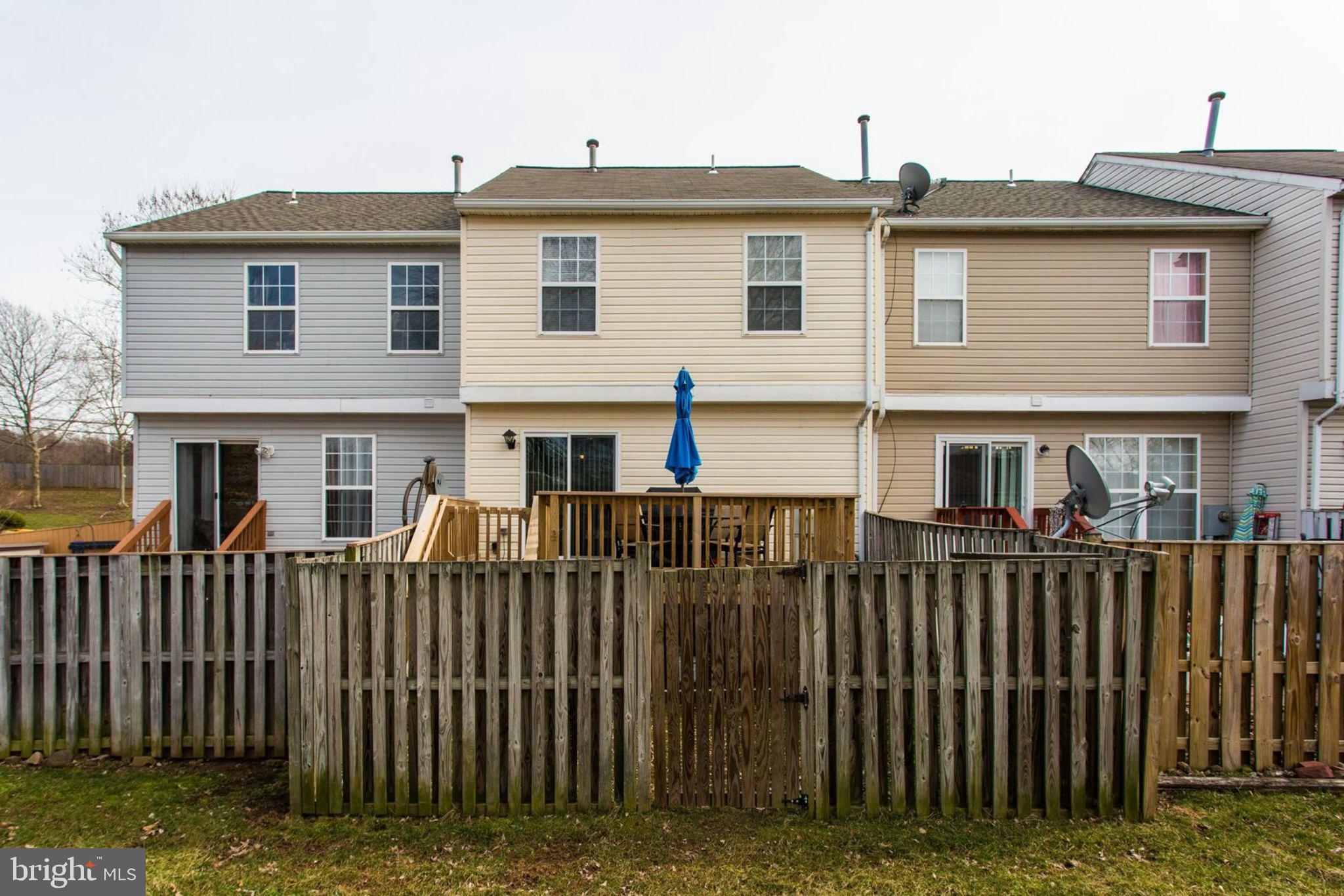 CENTRE RIDGE LAND BAY - Residential