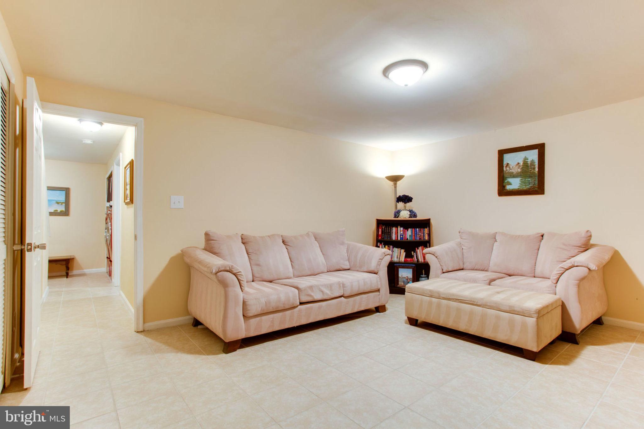 CENTRE RIDGE LAND BAY - Residential