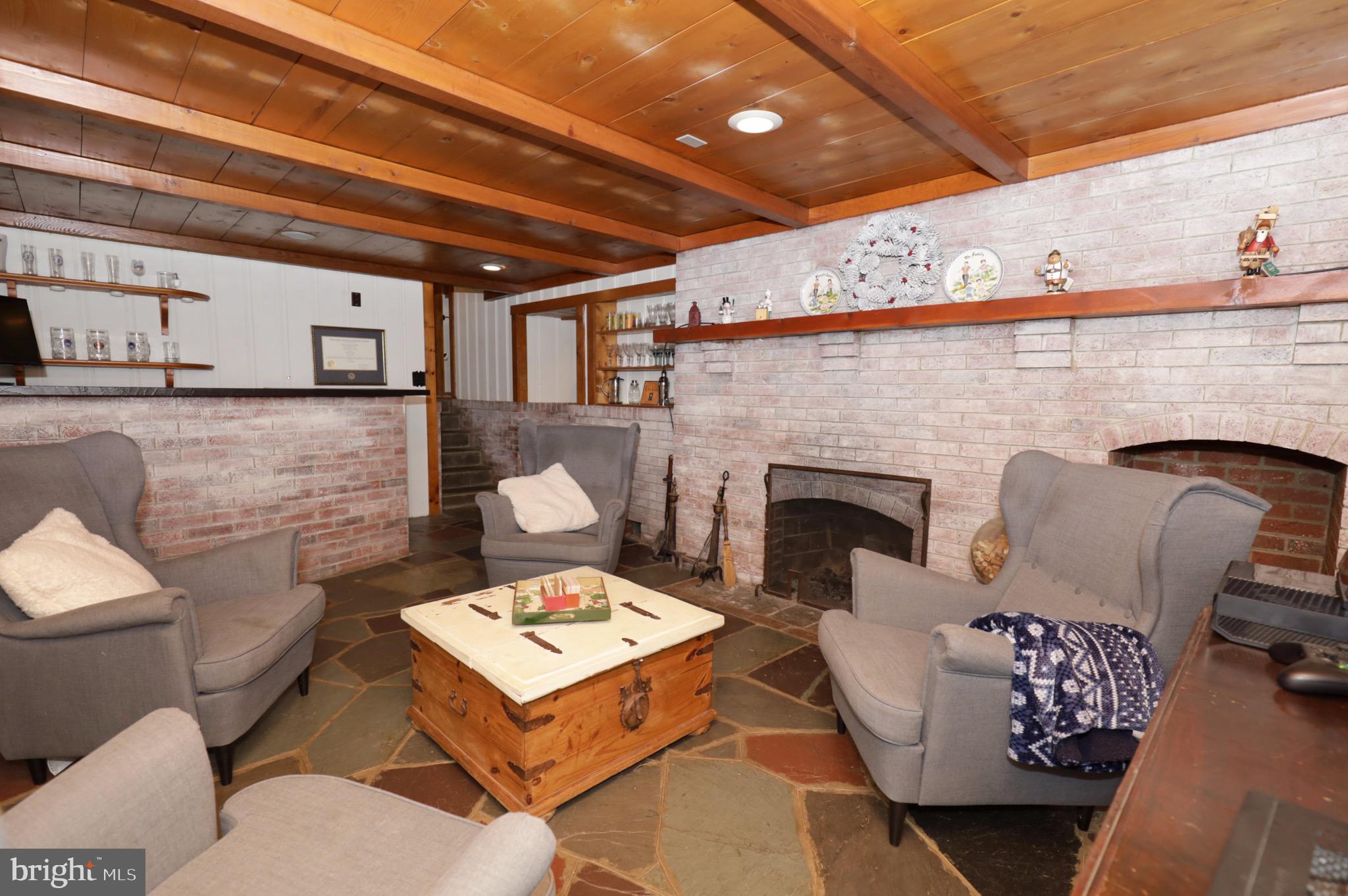 WEST SPRINGFIELD - Residential