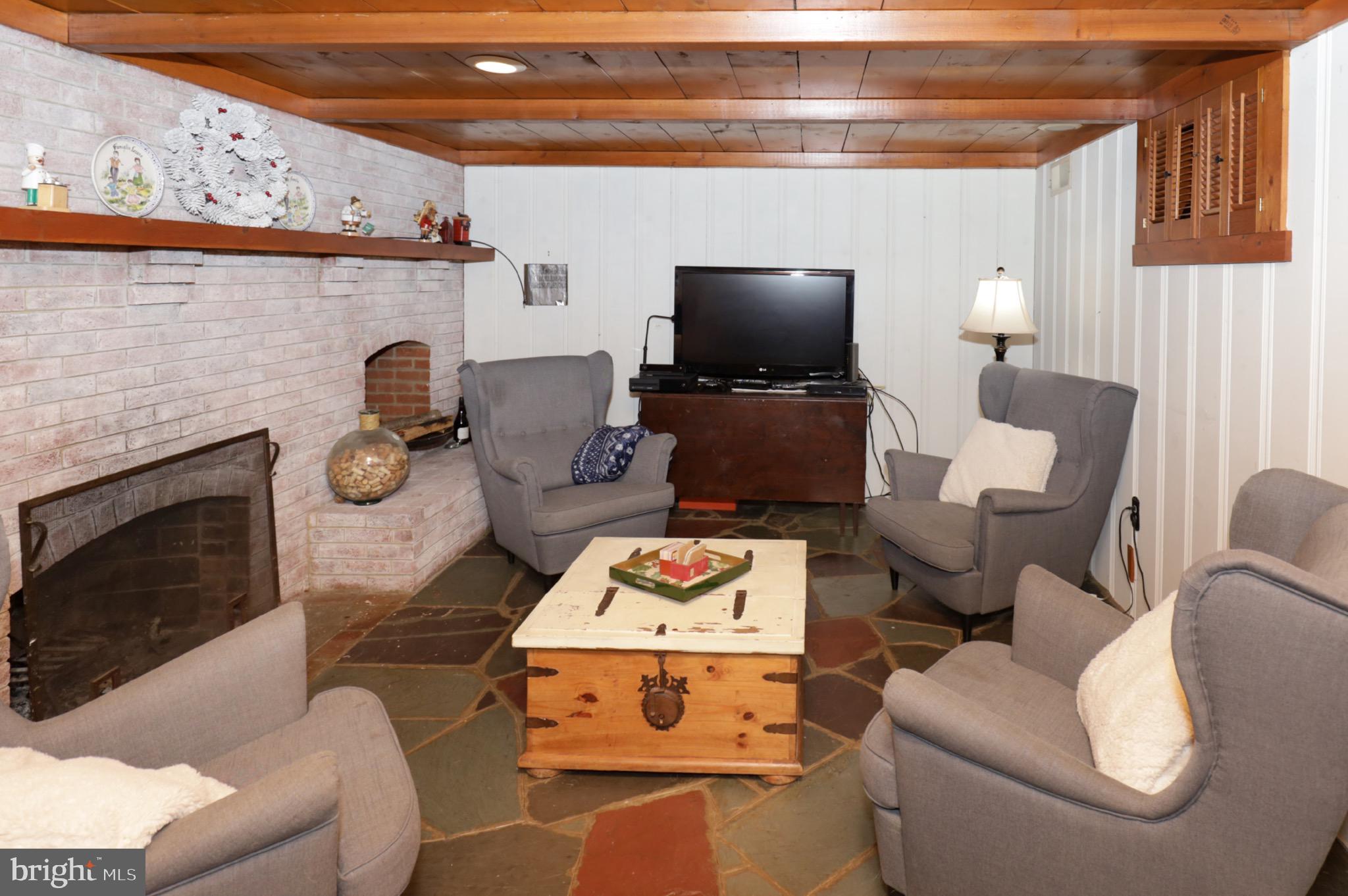 WEST SPRINGFIELD - Residential