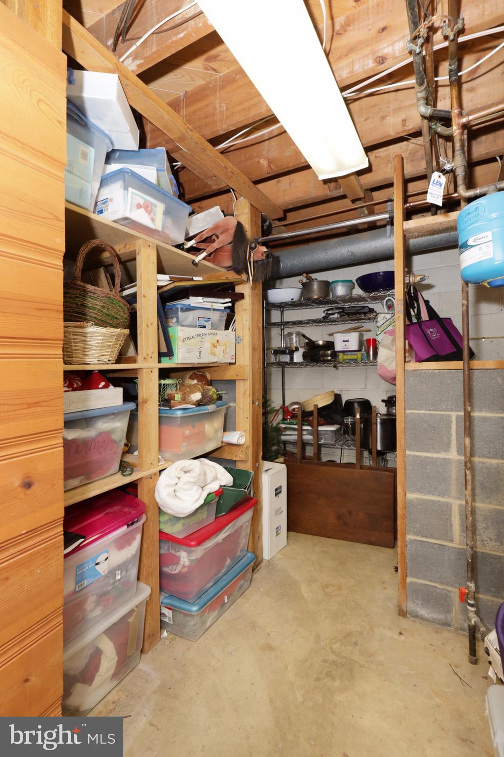 WEST SPRINGFIELD - Residential