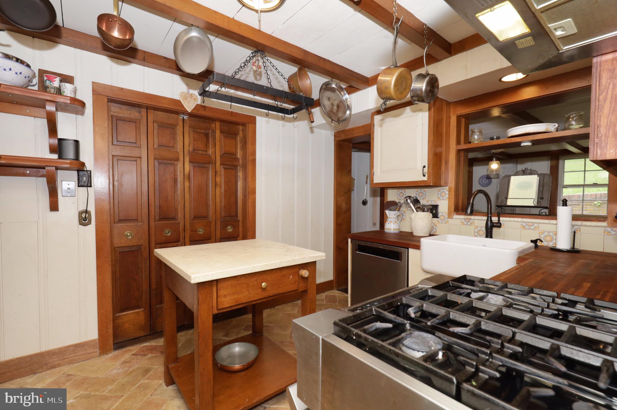 WEST SPRINGFIELD - Residential