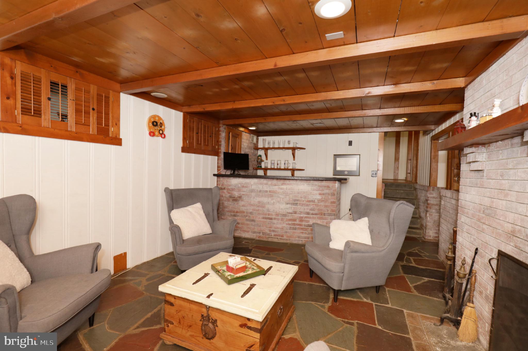 WEST SPRINGFIELD - Residential