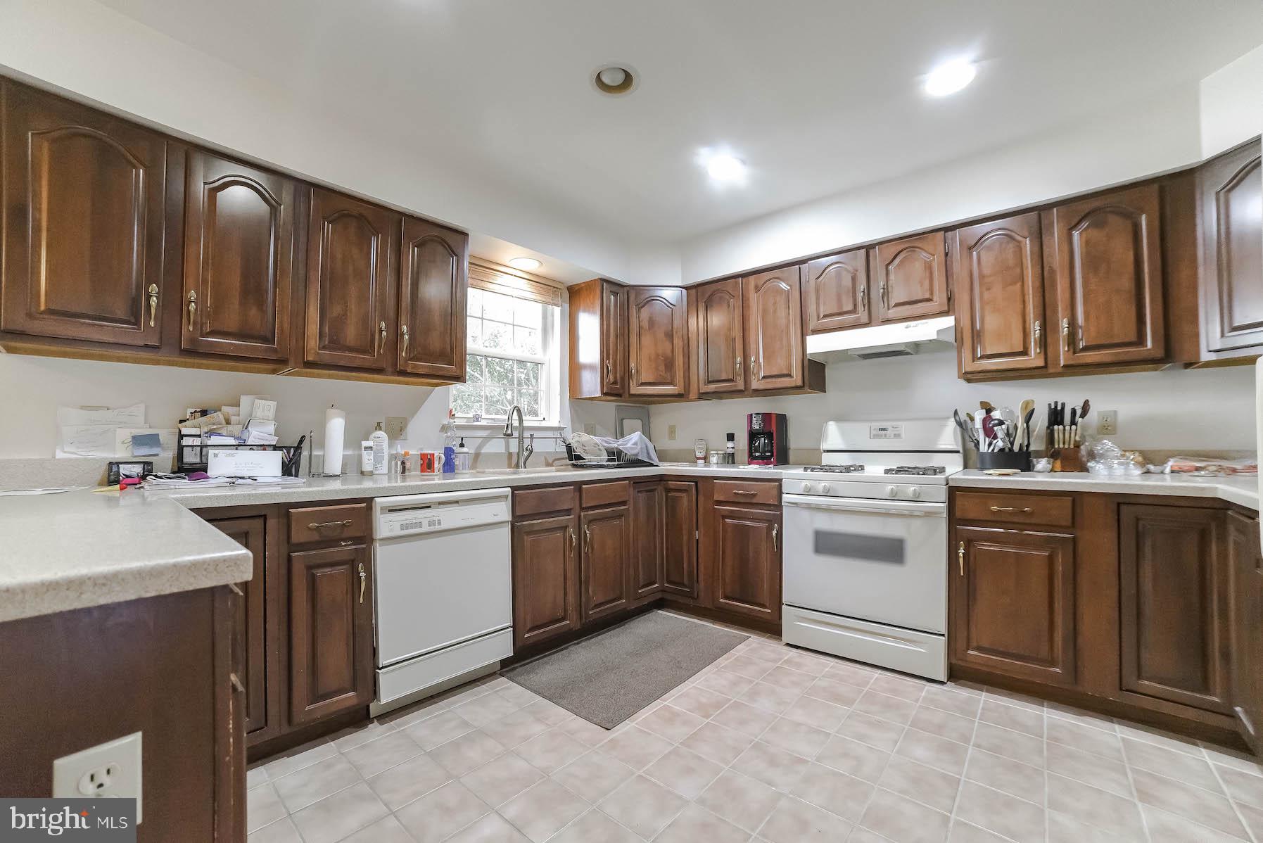 GRAY INN COURT - Residential